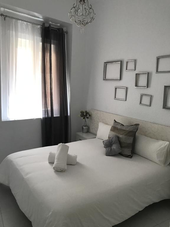 Bromham Apartment Sevilla Exteriör bild